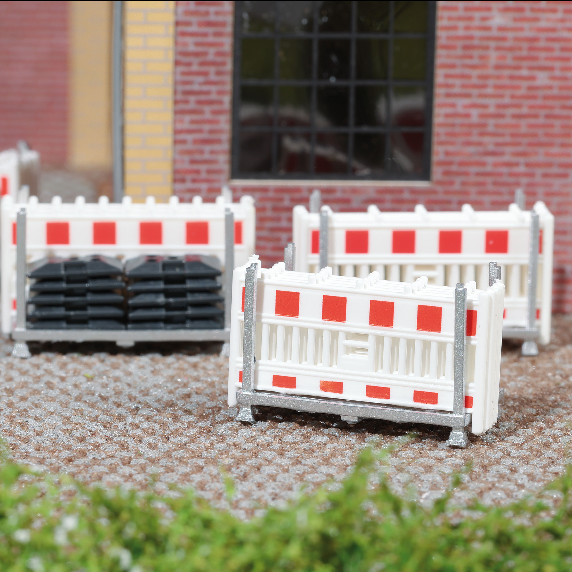 Transportgestelle mit Schrankenzäunen