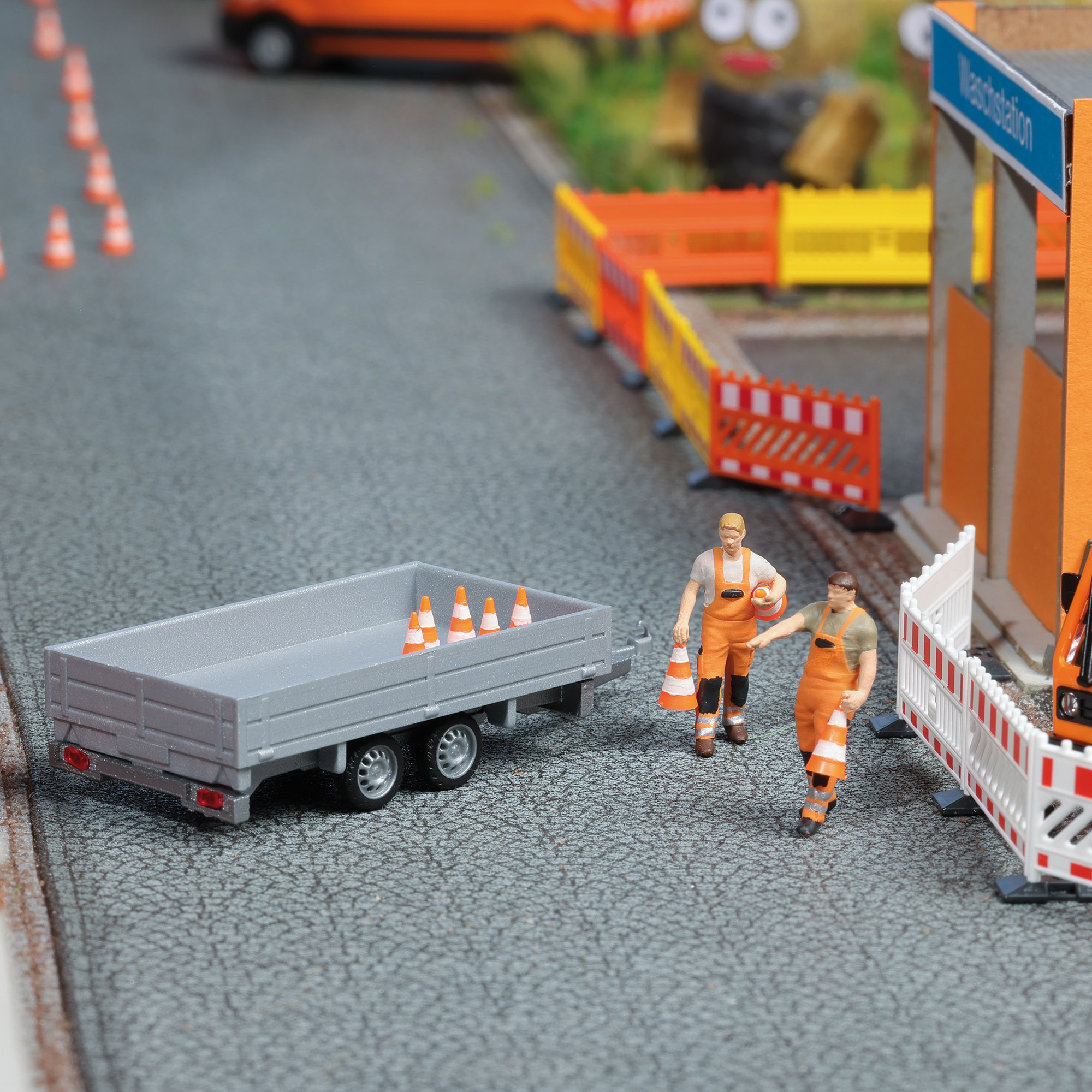 Verkehrshütchen aufstellen