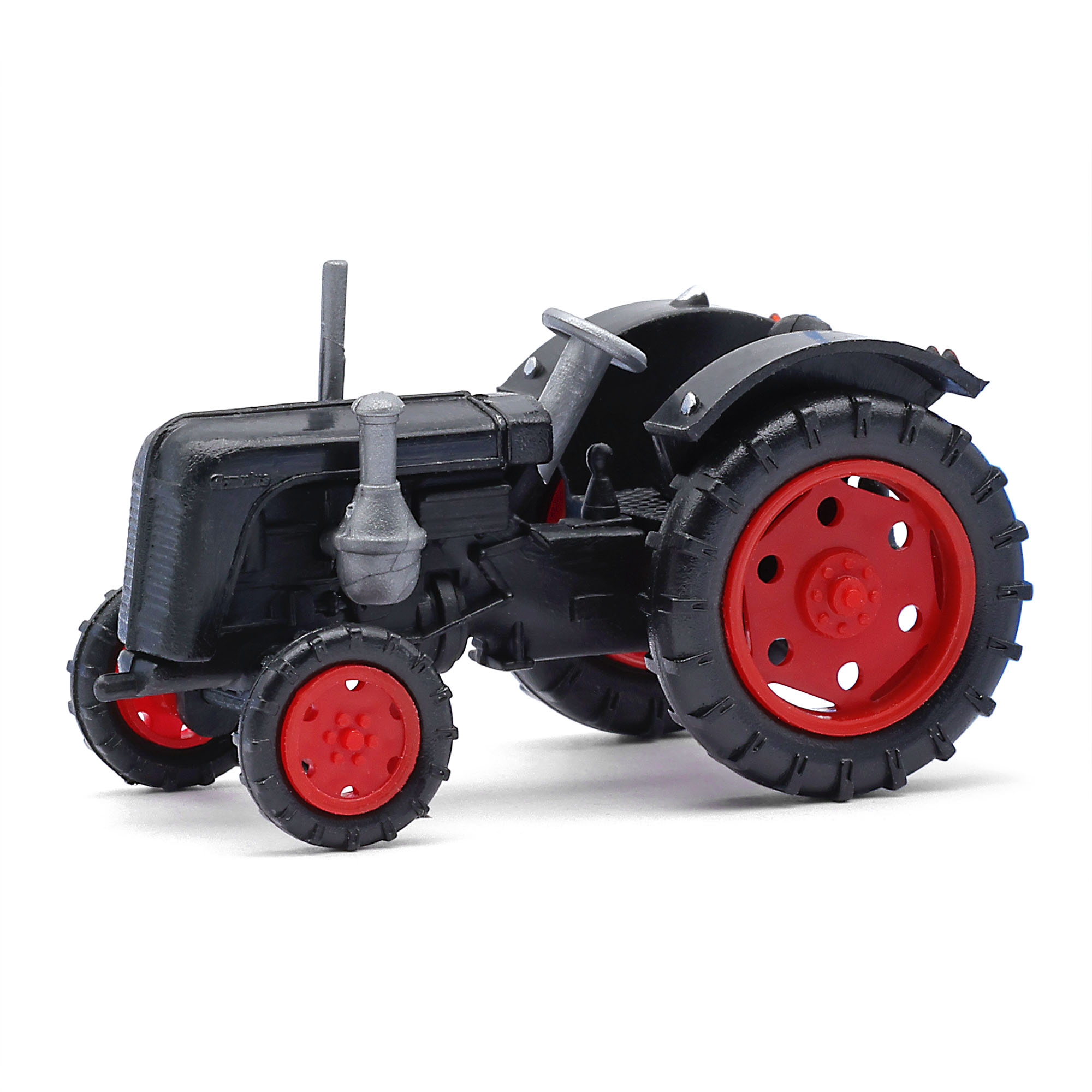 Traktor Famulus, Schwarz mit roten Felgen