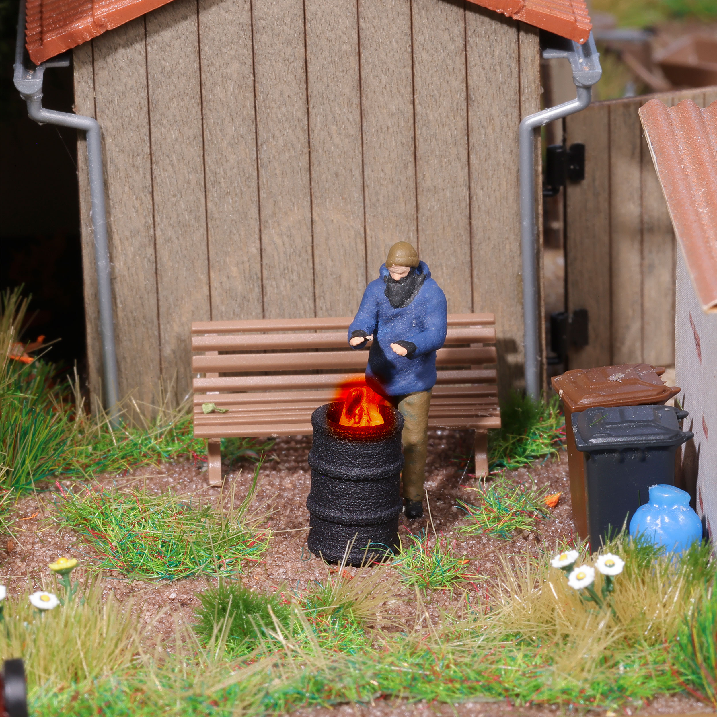 Feuertonne mit Figur