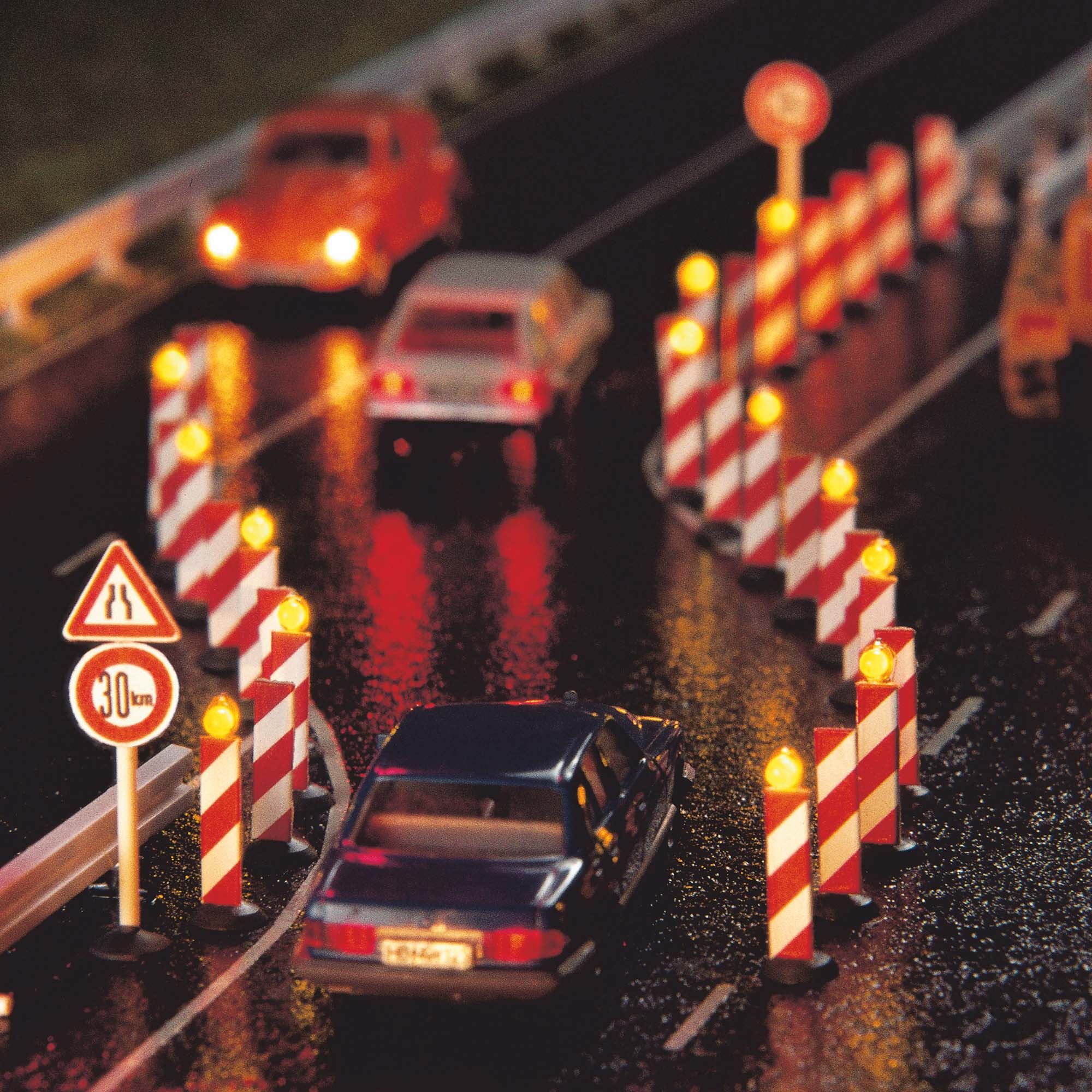 7 Warnbaken mit Reihenblitz-Schaltung