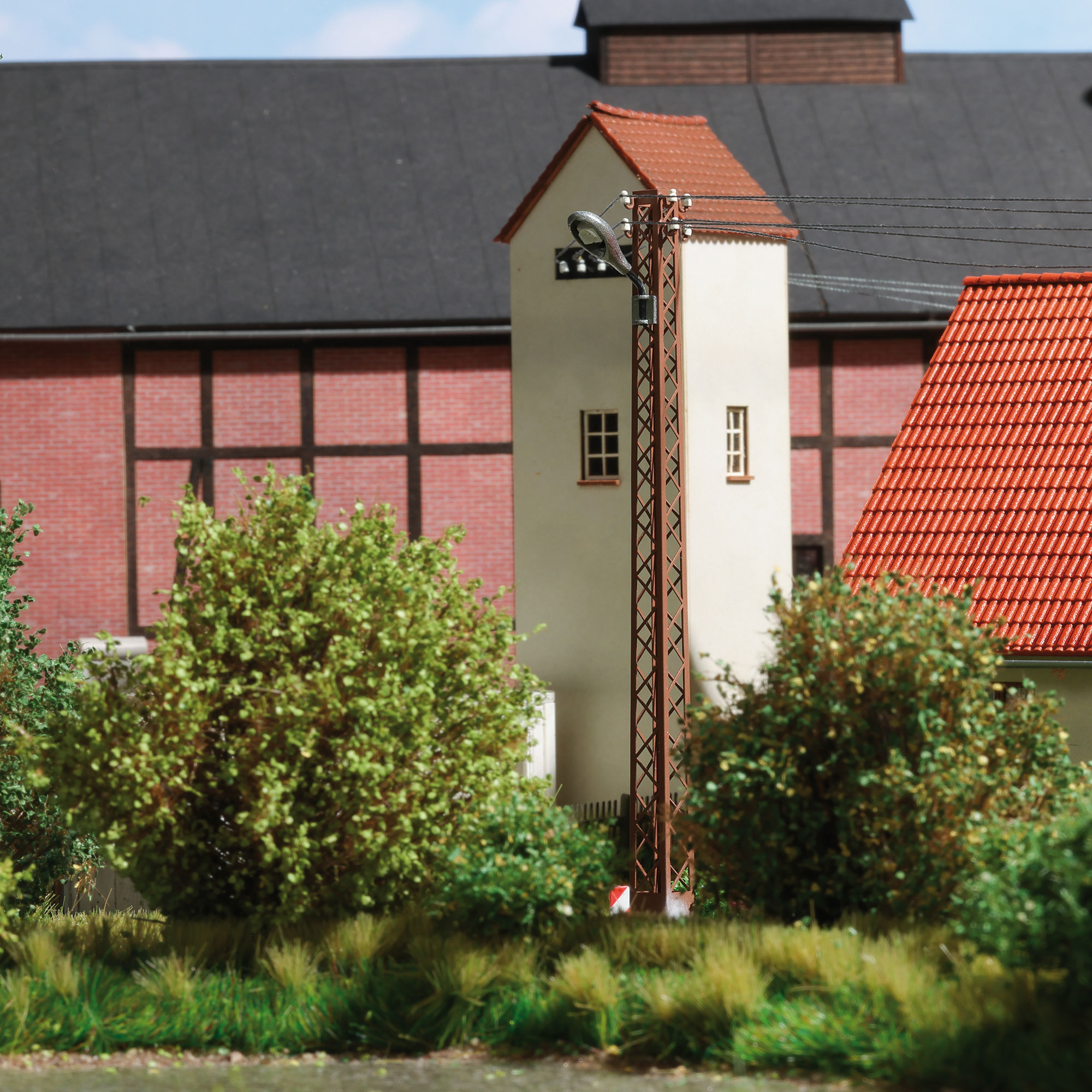 Gittermastleuchte, verrostet