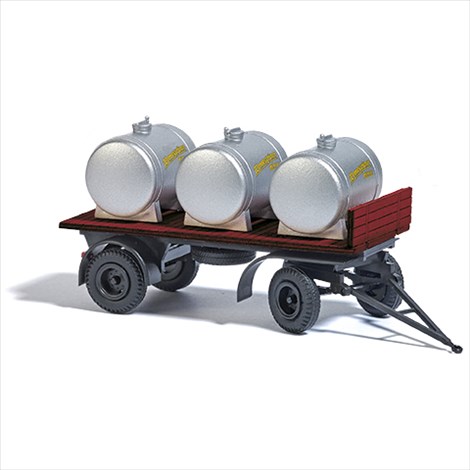 IFA HL 80 Anhänger, Wernesgrüner Pilsner mit 3 Fässern
