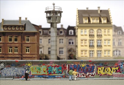 -4001738010169-Betonmauer