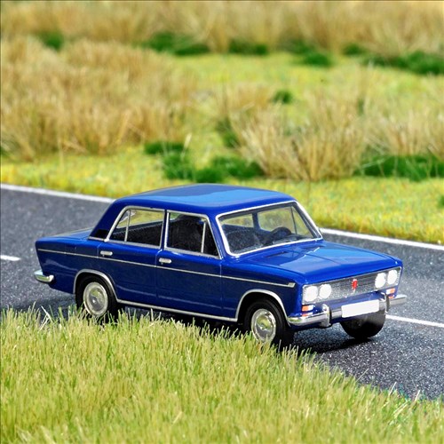 -4001738056600-Lada 1500