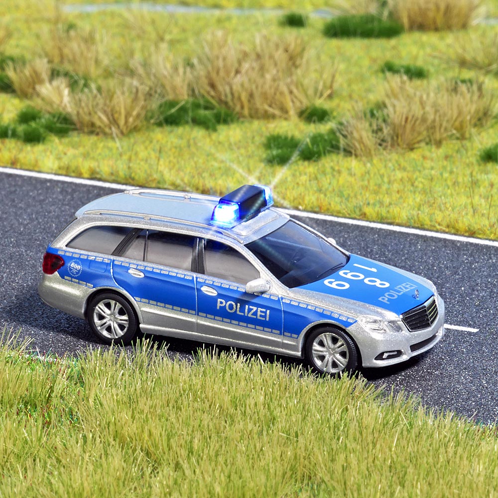 -4001738056266-Mercedes E-Klasse »Polizei«