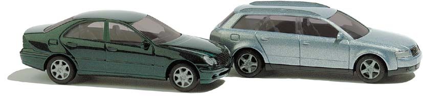 -4001738083460-Audi A4 Avant und Mercedes-Benz C-Klasse, metallic